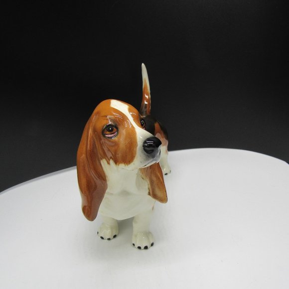 BESWICK BASSET HOUND FIGURINE.  8 INCHES. - Picture 2 of 8